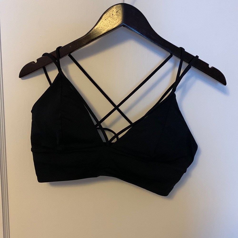 Lululemon black sports bra